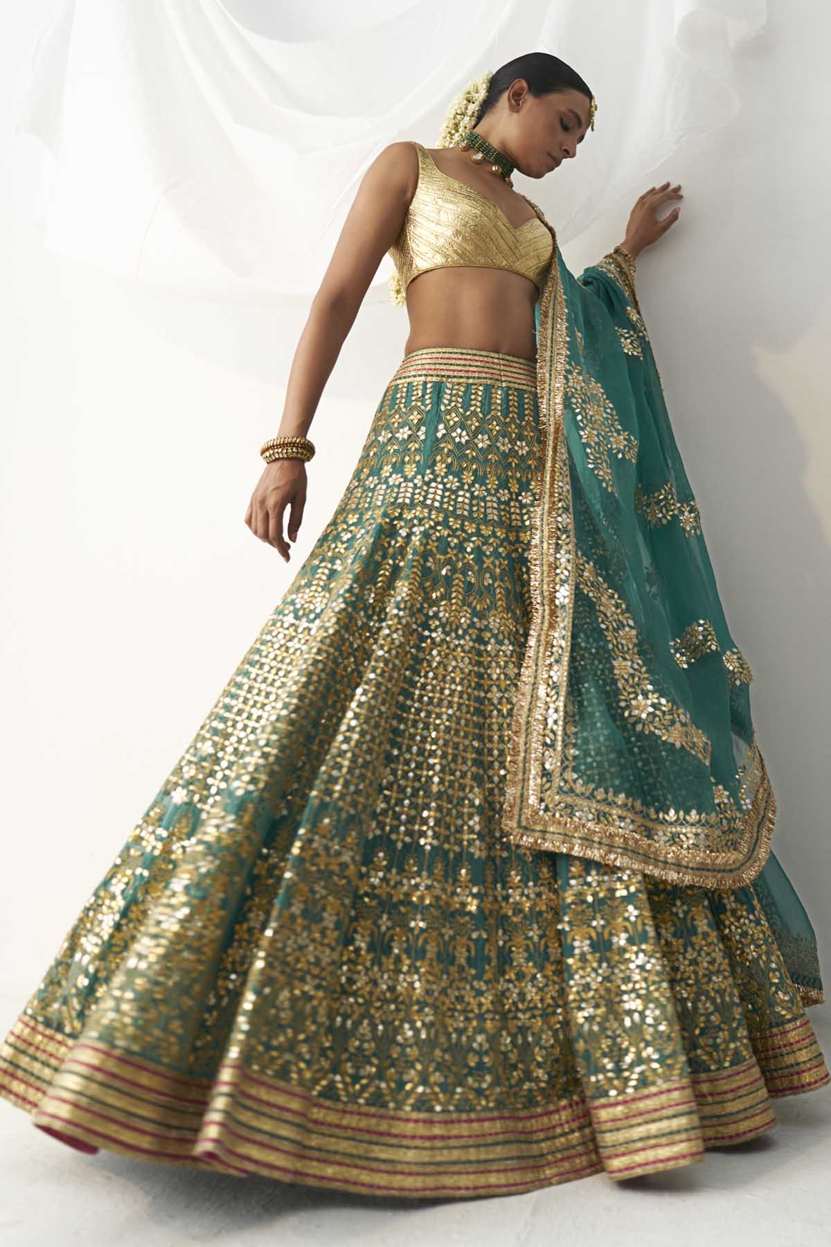 Buy ITRH, Designer Green Organza Lehenga Set Online